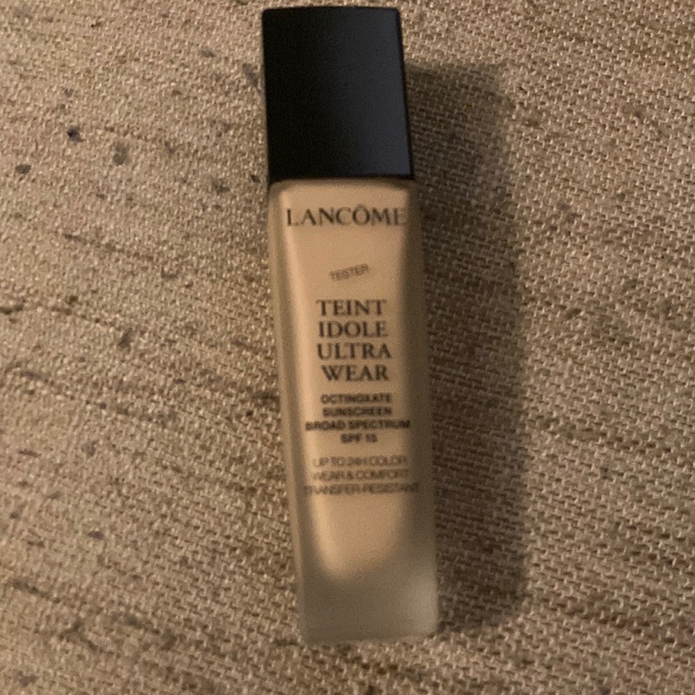 Lancome— tinted base + sunscreen taint idole ultra wear